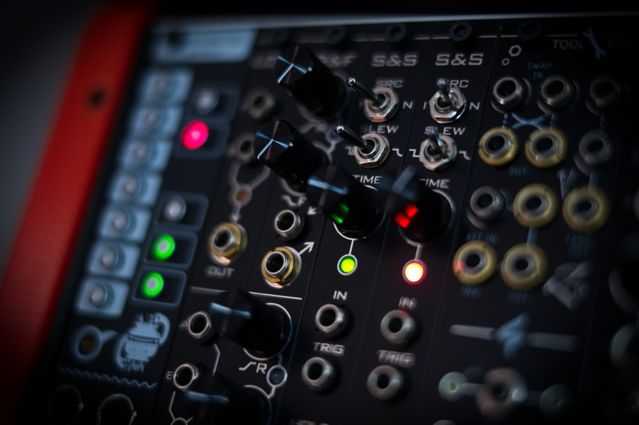 Avalon Harmonics LOGx, R&F and S&S in rack