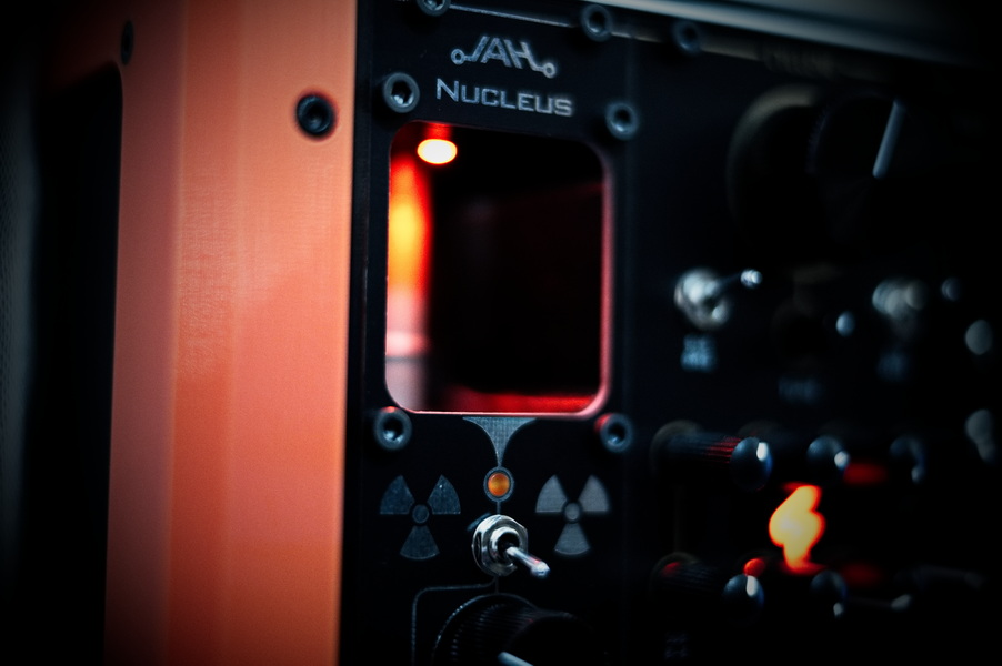 Avalon Harmonics Nucleus closeup